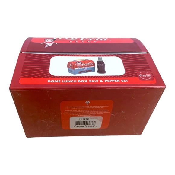 NIB 2004 Coca Cola Betty Boop Dome Lunch Box Salt & Pepper Collectible Set - Picture 6 of 15